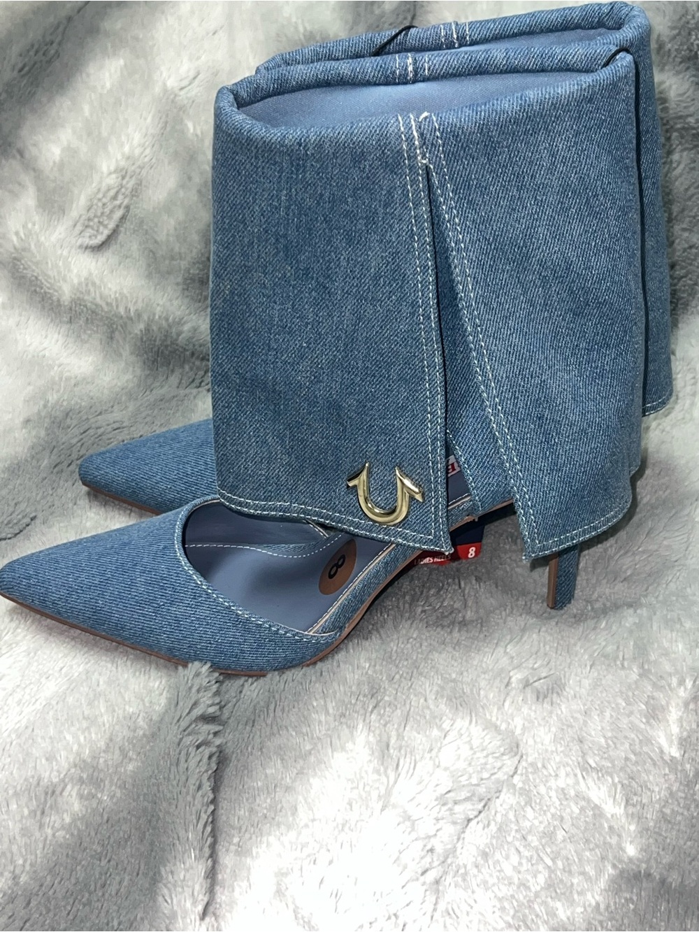 True Religion Denim Pointed Toe Ankle Boots - Light Blue
Her Foldover Cuff Heel - Picture 4 of 12